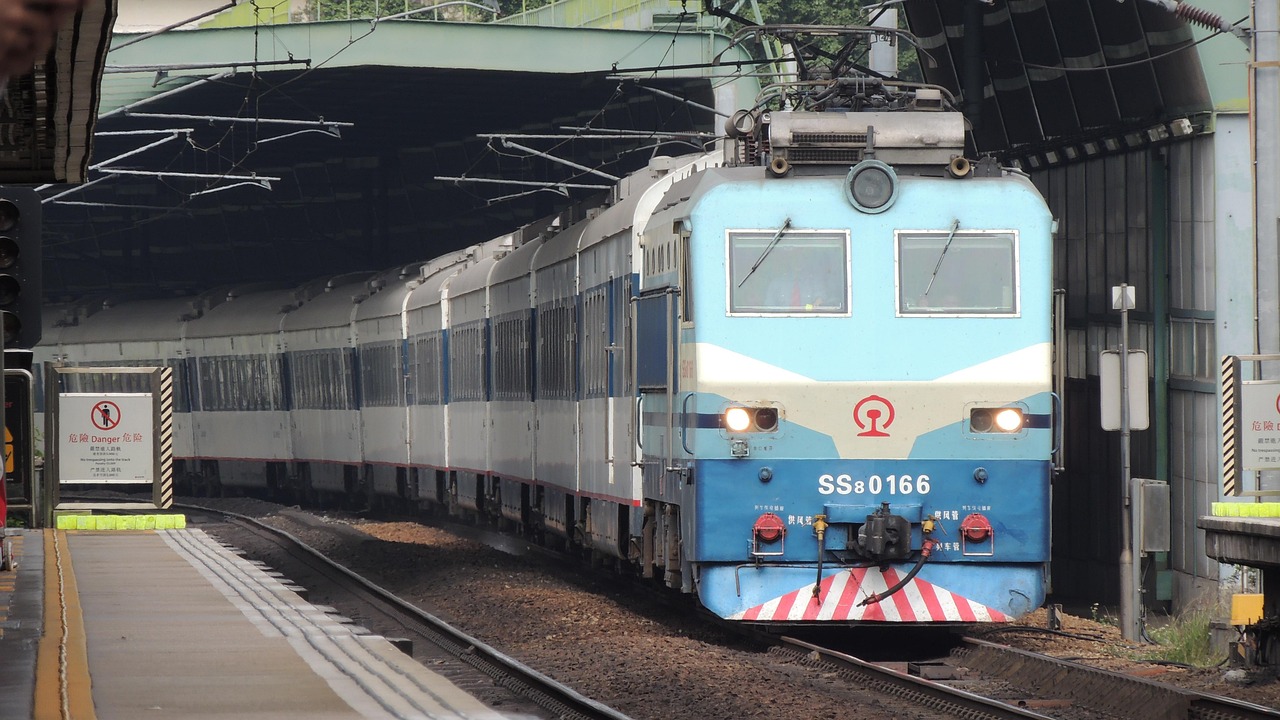五菱燃油觀光車最新款，現(xiàn)代都市便捷與舒適的探索之旅